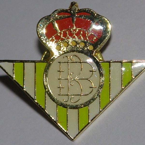 Real Betis fc club badge no 106 – Scottish Football Memorabilia