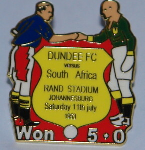 dundee v south africa 5.0 badge