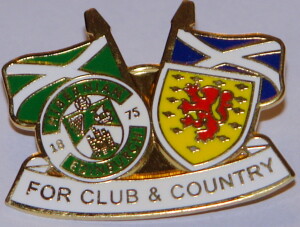 hibs club and country badge