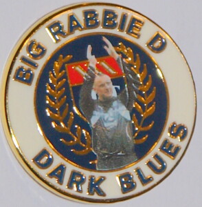 dundee fc big rabbie dees badge