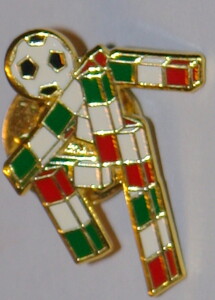 italy 1990 badge