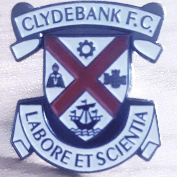 Clydebank fc Badge no 44 – Scottish Football Memorabilia